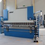 E200 സിസ്റ്റം Wc67 ഹൈഡ്രോളിക് പ്രസ് ബ്രേക്ക് ഉപയോഗിച്ച്